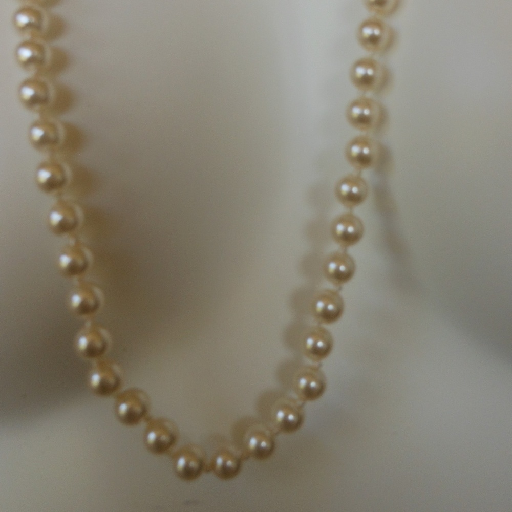 💕 VINTAGE Pearl Necklace Opera Length